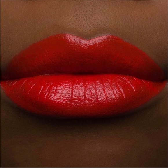 BECCA Ultimate Lipstick Love Crimson - Picture 14 of 16